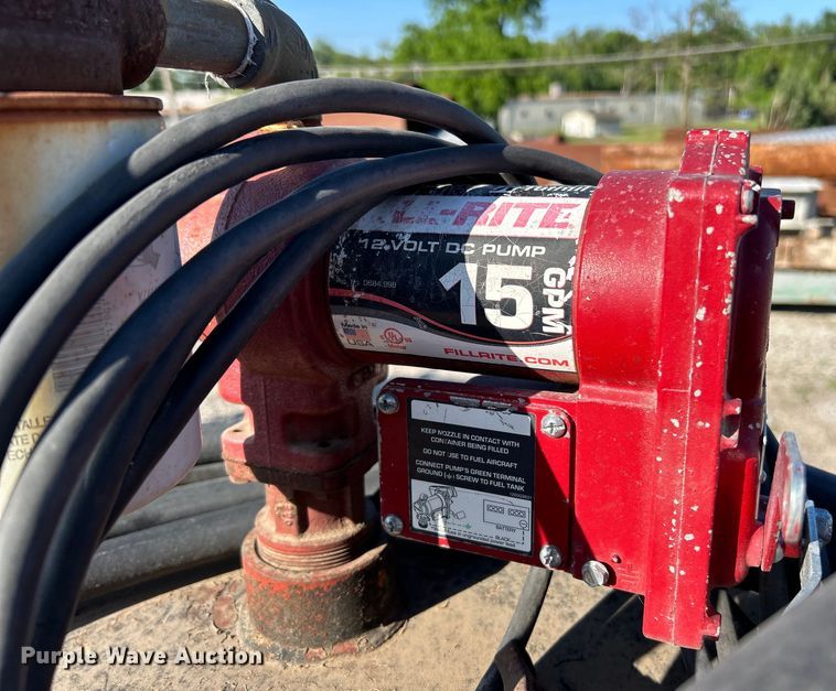 image for item EK4701 (3) fuel tanks