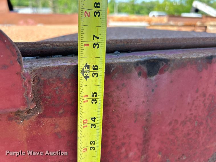 image for item EK4701 (3) fuel tanks