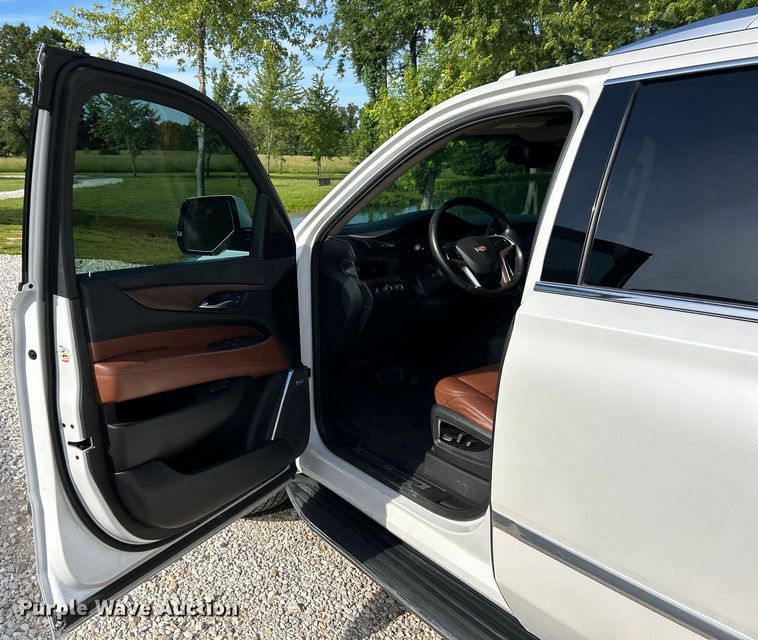 image for item EK4731 2016 Cadillac  Escalade SUV