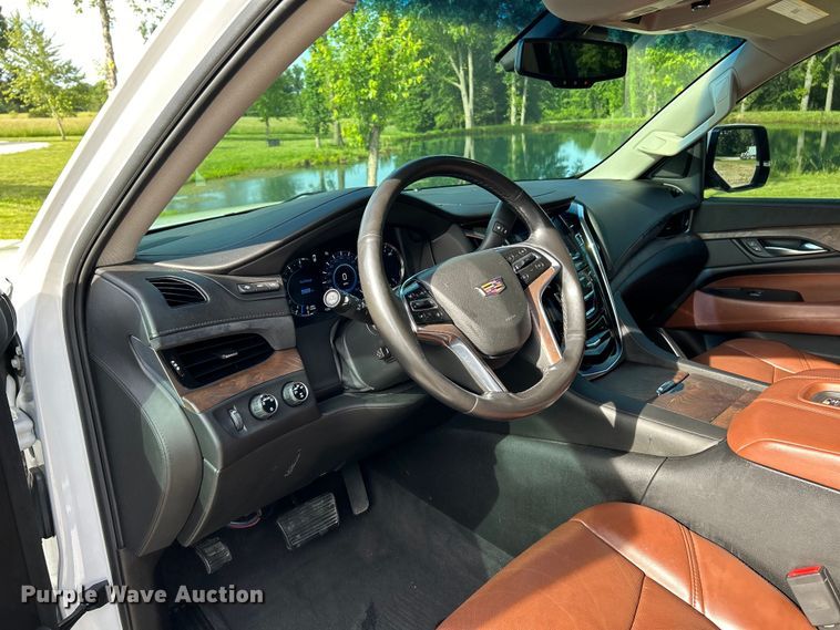 image for item EK4731 2016 Cadillac  Escalade SUV