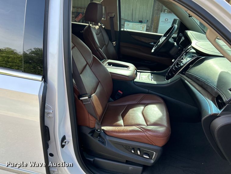 image for item EK4731 2016 Cadillac  Escalade SUV