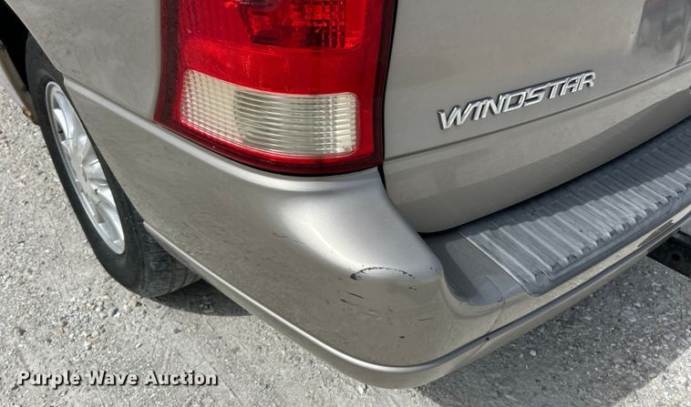 image for item EK4734 2003 Ford Windstar LX van