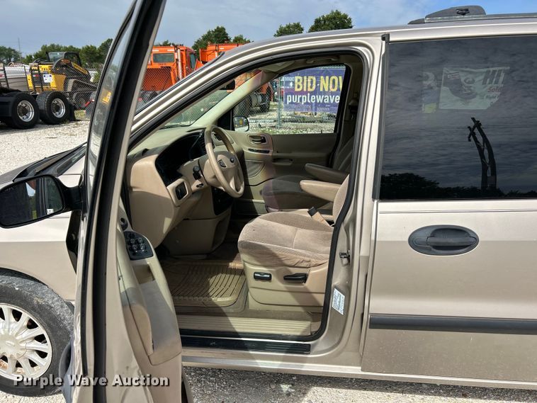 image for item EK4734 2003 Ford Windstar LX van