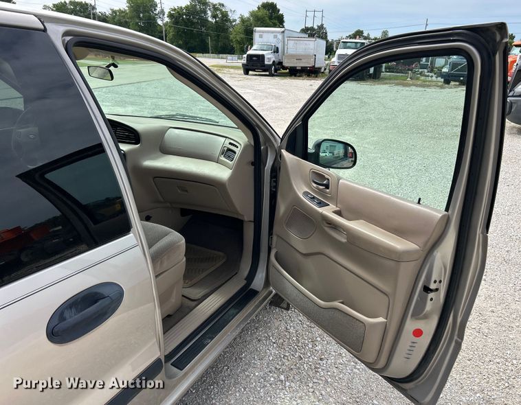 image for item EK4734 2003 Ford Windstar LX van