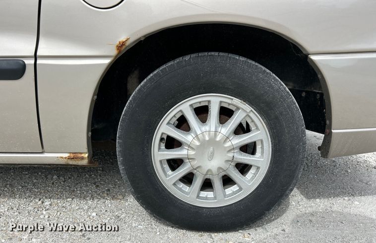 image for item EK4734 2003 Ford Windstar LX van