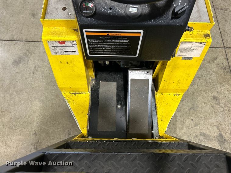 image for item EK4764 Columbia  Stock Chaser IS12-24 utility cart