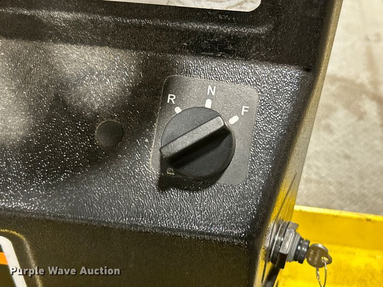 image for item EK4764 Columbia  Stock Chaser IS12-24 utility cart