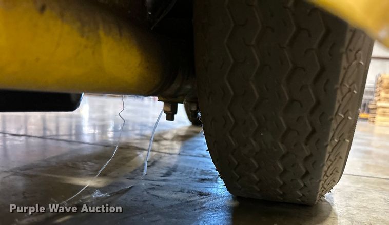 image for item EK4764 Columbia  Stock Chaser IS12-24 utility cart