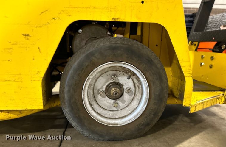 image for item EK4764 Columbia  Stock Chaser IS12-24 utility cart