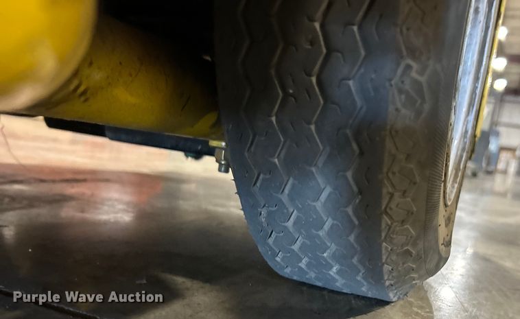 image for item EK4764 Columbia  Stock Chaser IS12-24 utility cart