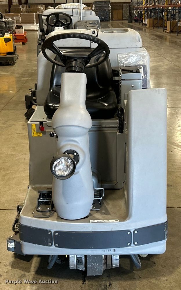 image for item EK4766 Advance  Agressor X3520C floor scrubber