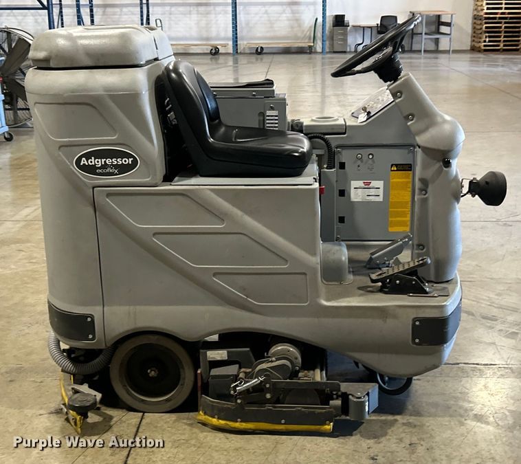 image for item EK4766 Advance  Agressor X3520C floor scrubber