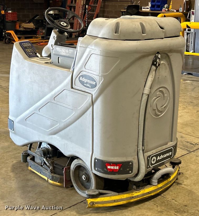 image for item EK4766 Advance  Agressor X3520C floor scrubber