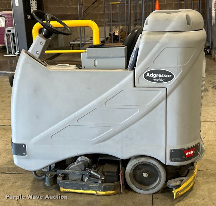 image for item EK4766 Advance  Agressor X3520C floor scrubber