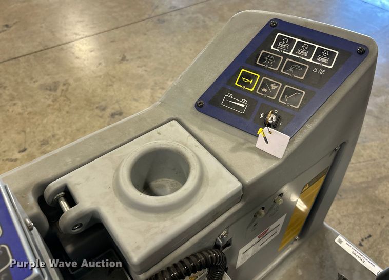 image for item EK4766 Advance  Agressor X3520C floor scrubber