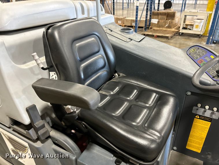 image for item EK4767 Advance  SC6500 45C floor scrubber