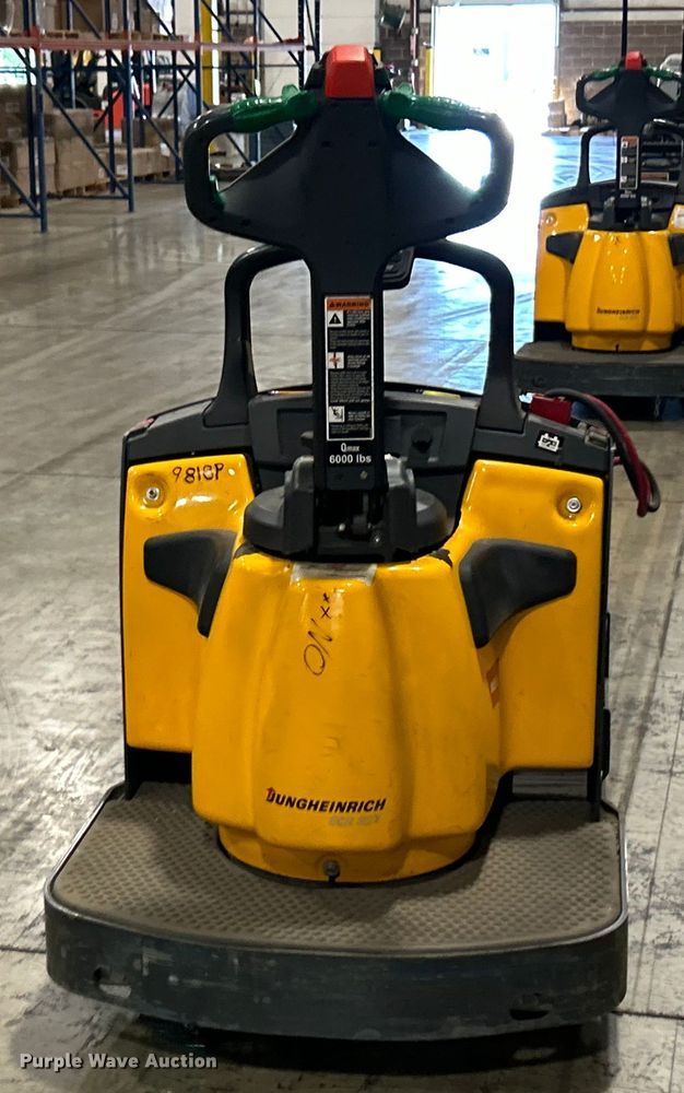 image for item EK4768 Jungheinrich ECR 327 pallet jack