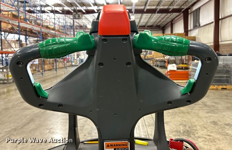 image for item EK4768 Jungheinrich ECR 327 pallet jack