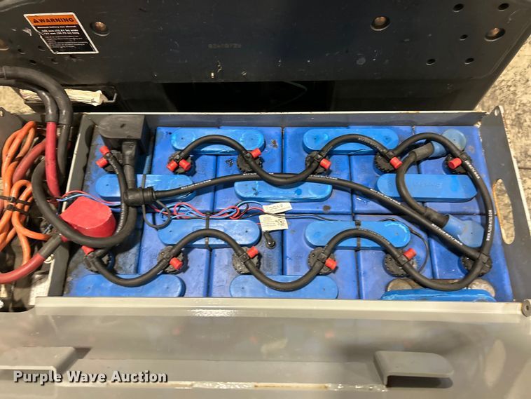 image for item EK4768 Jungheinrich ECR 327 pallet jack