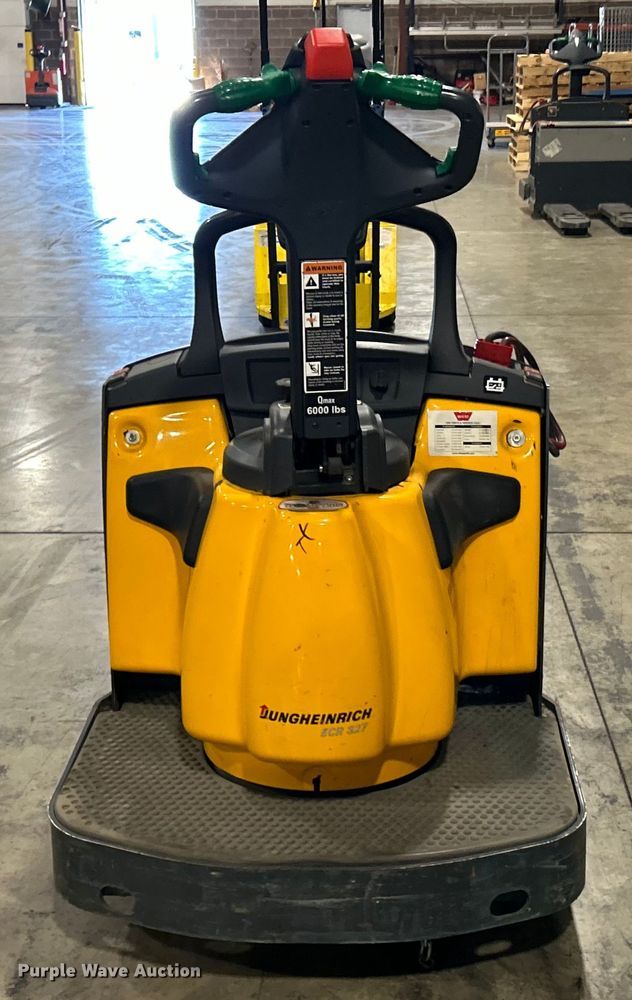 image for item EK4769 Jungheinrich ECR327 pallet jack