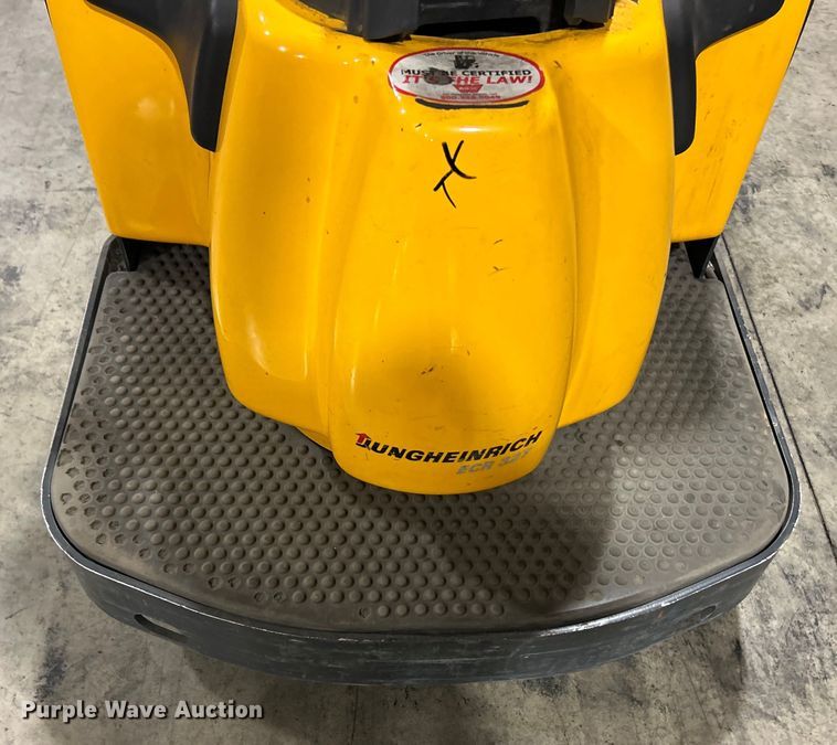 image for item EK4769 Jungheinrich ECR327 pallet jack