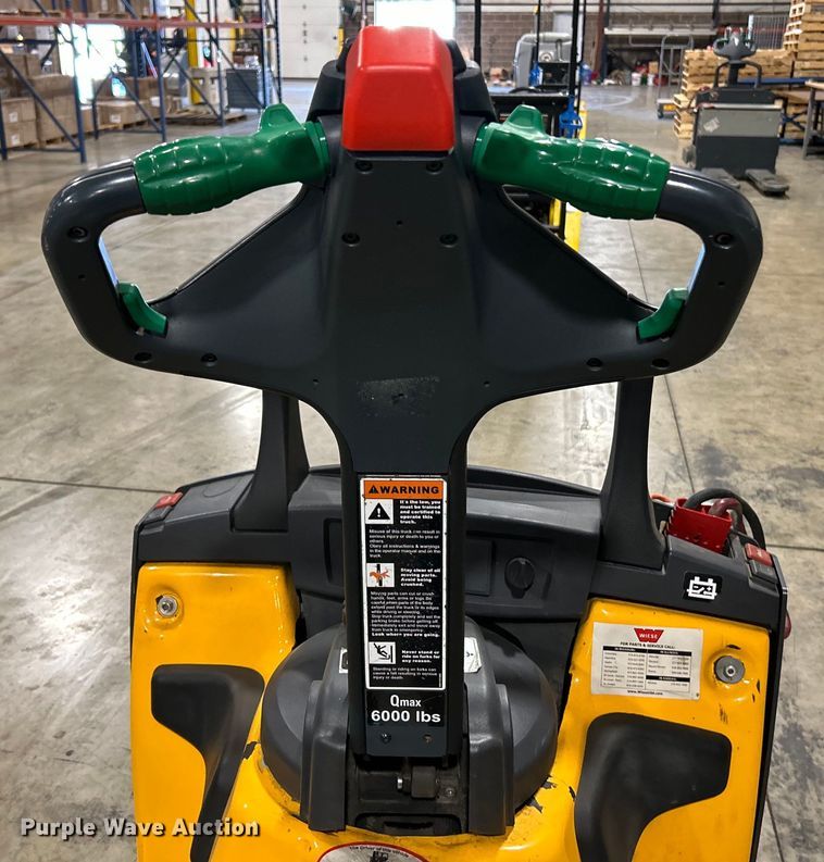 image for item EK4769 Jungheinrich ECR327 pallet jack