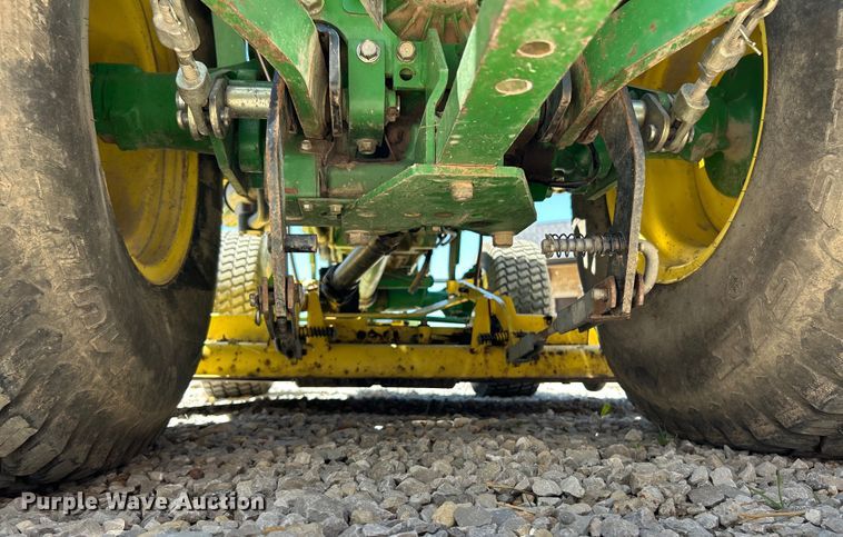 image for item EK4770 2001 John Deere 790 tractor