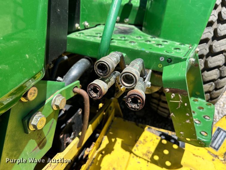 image for item EK4770 2001 John Deere 790 tractor