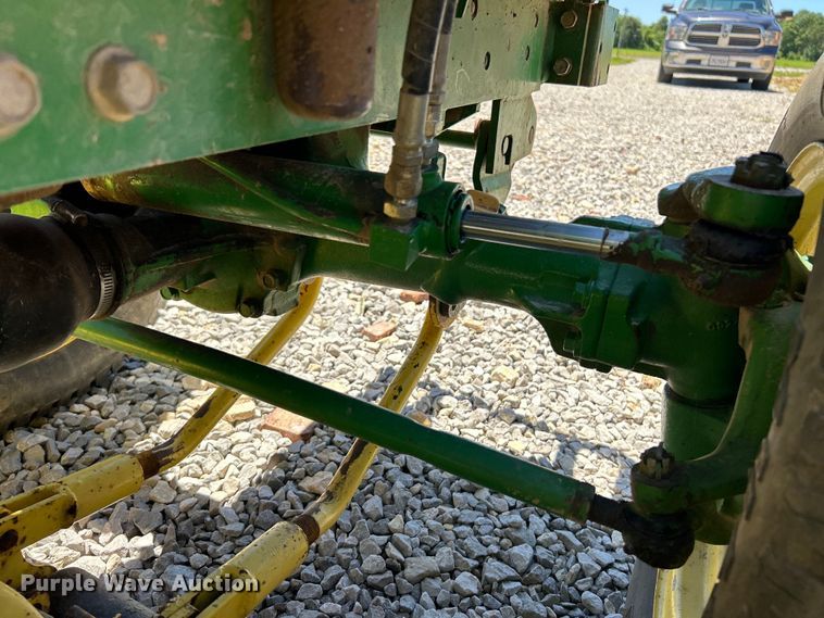 image for item EK4770 2001 John Deere 790 tractor