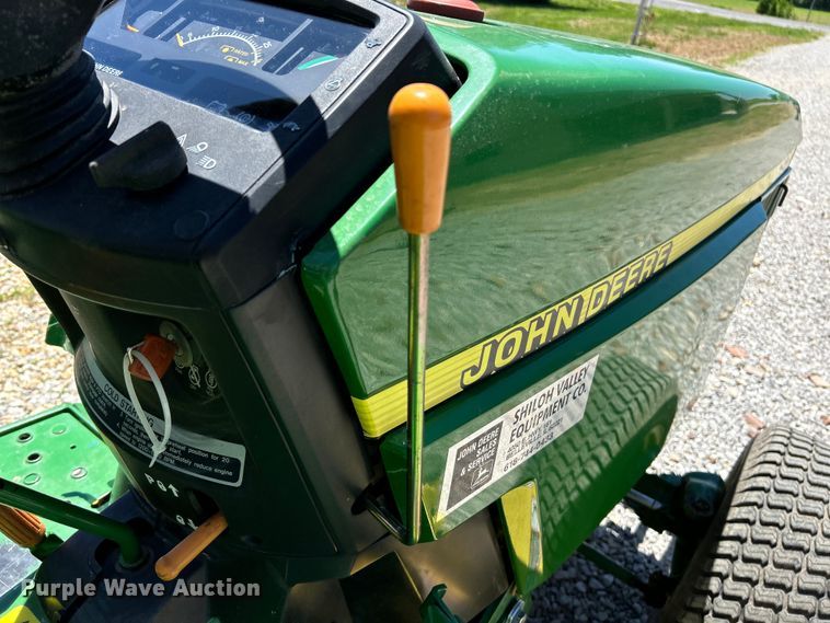 image for item EK4770 2001 John Deere 790 tractor