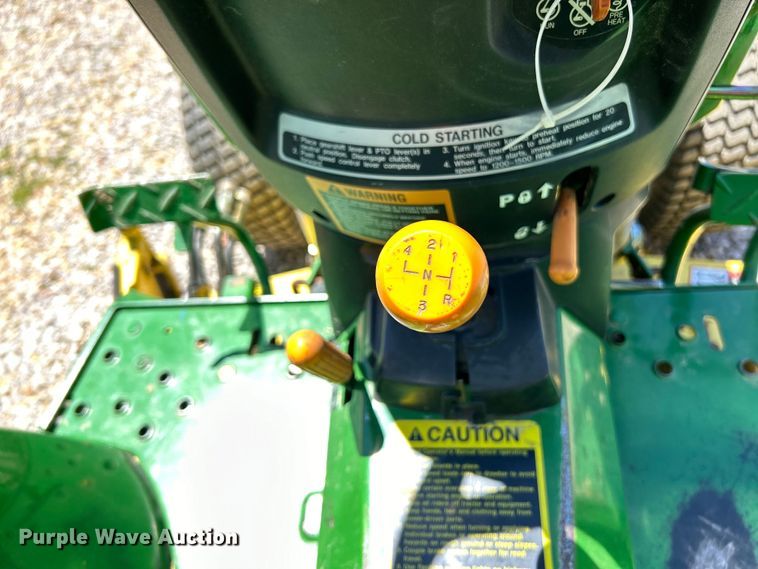 image for item EK4770 2001 John Deere 790 tractor