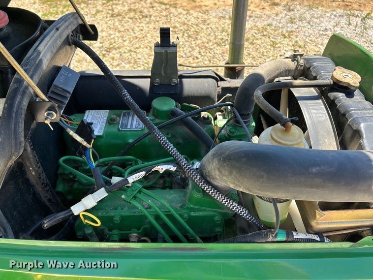 image for item EK4770 2001 John Deere 790 tractor