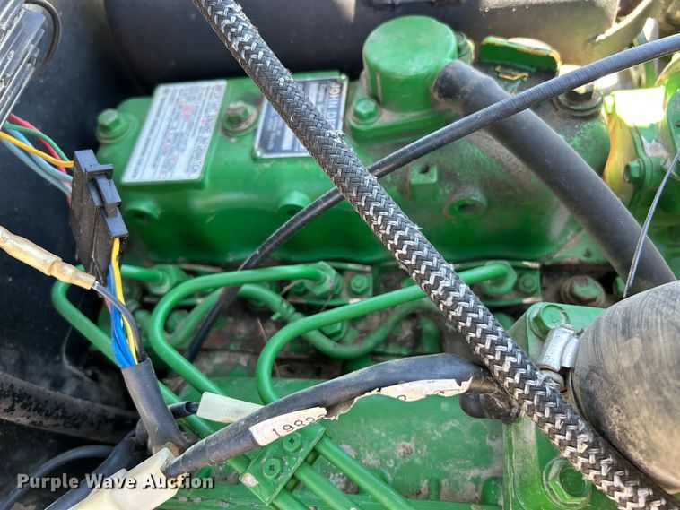 image for item EK4770 2001 John Deere 790 tractor