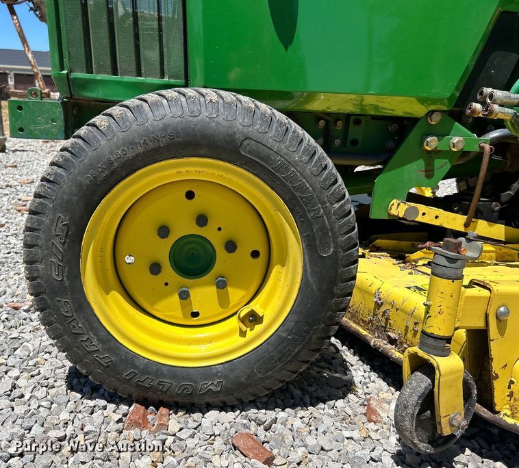 image for item EK4770 2001 John Deere 790 tractor