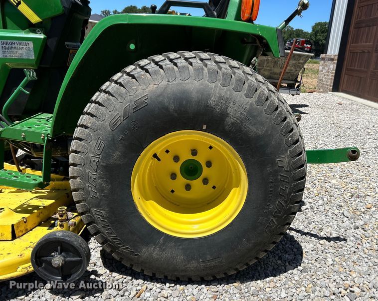 image for item EK4770 2001 John Deere 790 tractor