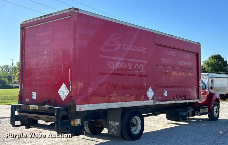 image for item EK4771 2011 Ford F750 Super Duty XLT box truck