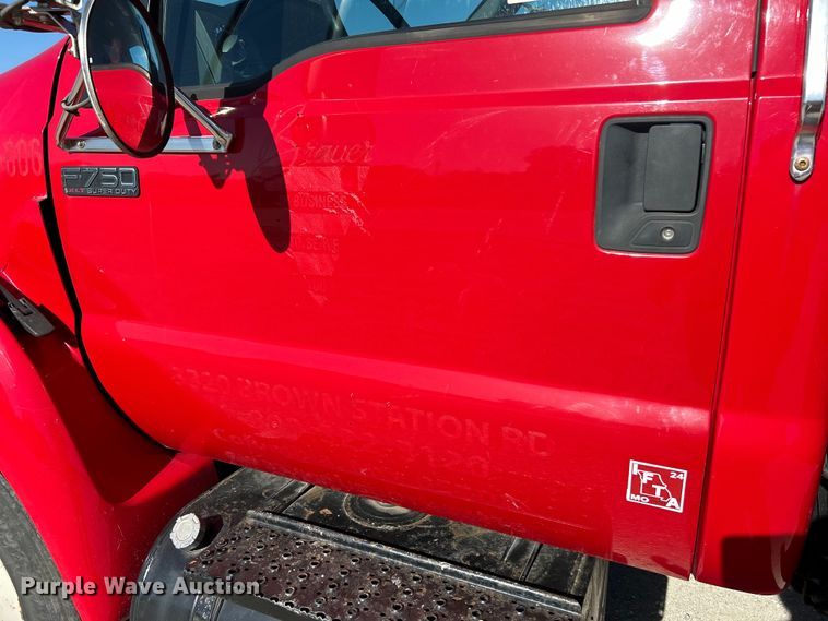 image for item EK4771 2011 Ford F750 Super Duty XLT box truck