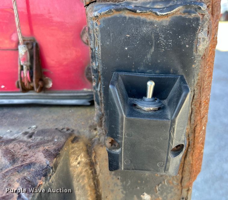 image for item EK4771 2011 Ford F750 Super Duty XLT box truck