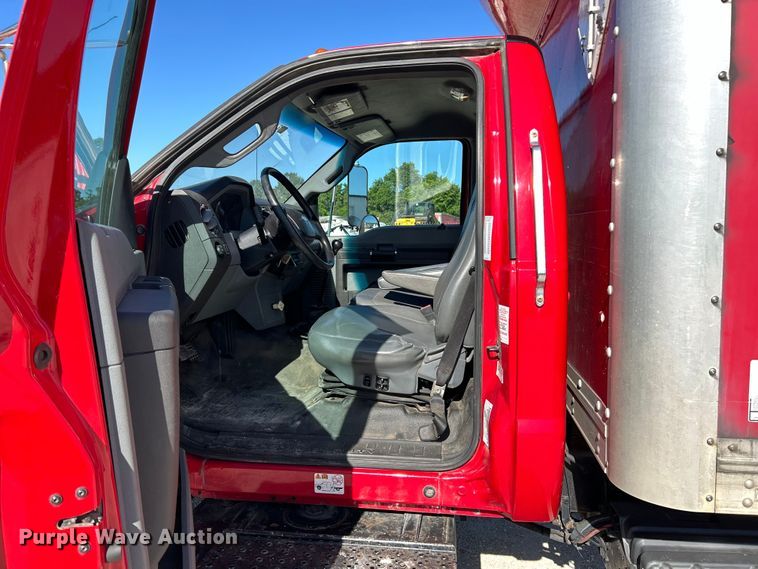 image for item EK4771 2011 Ford F750 Super Duty XLT box truck