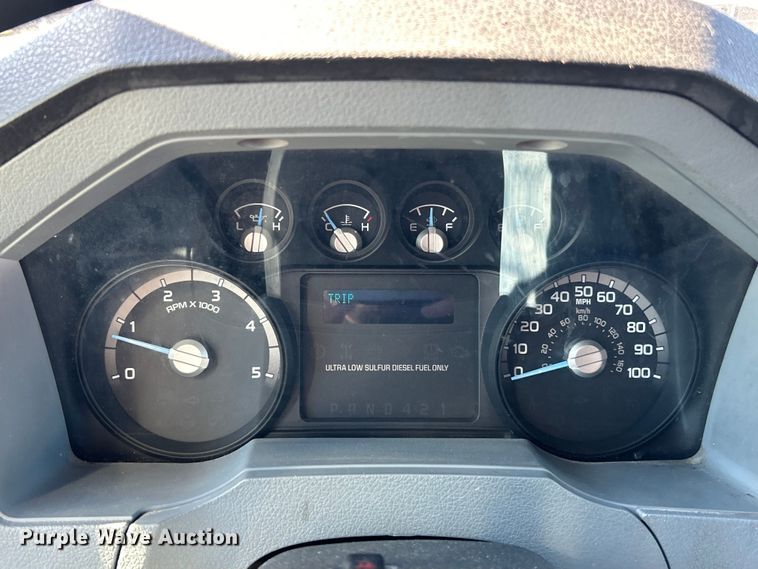 image for item EK4771 2011 Ford F750 Super Duty XLT box truck