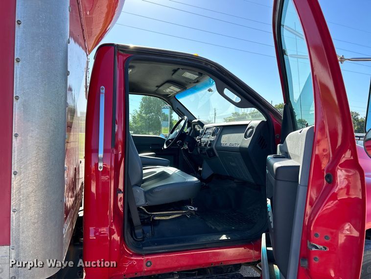 image for item EK4771 2011 Ford F750 Super Duty XLT box truck