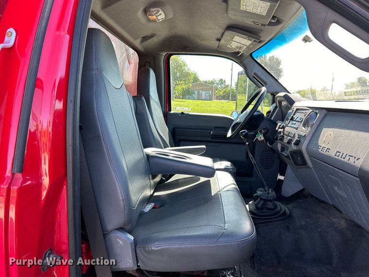 image for item EK4771 2011 Ford F750 Super Duty XLT box truck