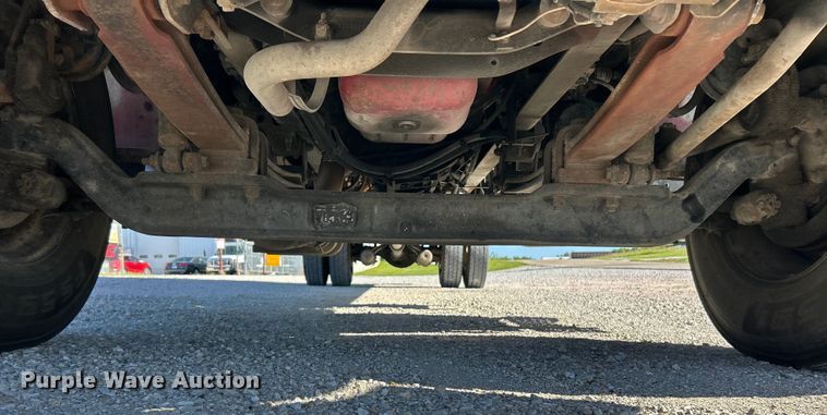 image for item EK4771 2011 Ford F750 Super Duty XLT box truck