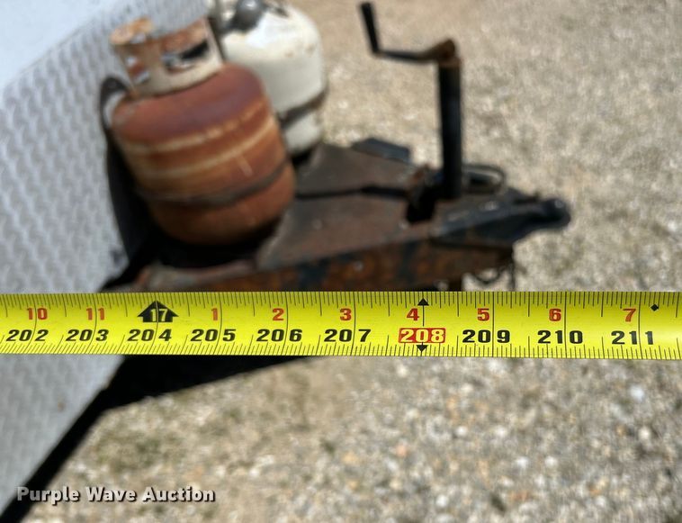 image for item EK4773 1995 Pace American H714TA2 enclosed cargo trailer