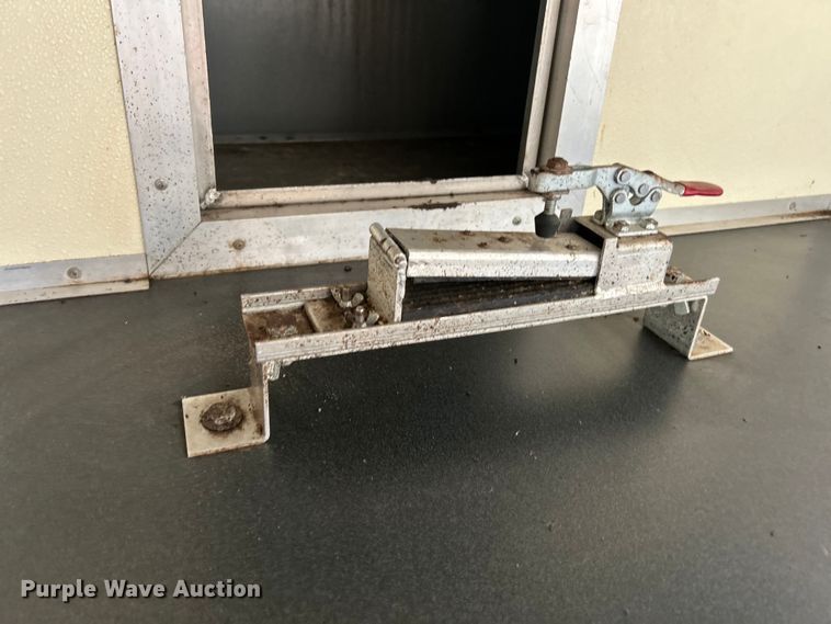 image for item EK4773 1995 Pace American H714TA2 enclosed cargo trailer