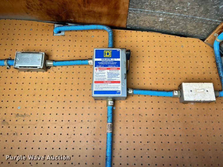 image for item EK4773 1995 Pace American H714TA2 enclosed cargo trailer