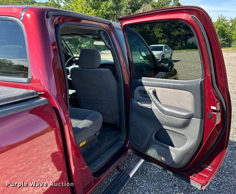 image for item EK4777 2006 Toyota Tundra SR5 Double Cab pickup truck