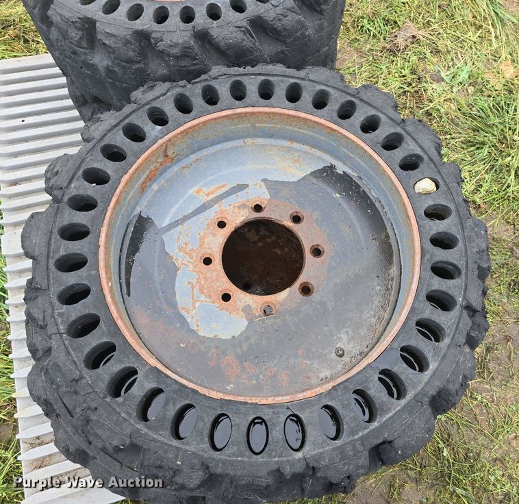 image for item EK6047 (4) 33x6x11 tires and wheels