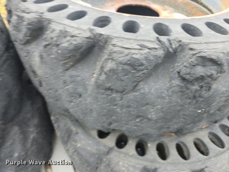 image for item EK6047 (4) 33x6x11 tires and wheels