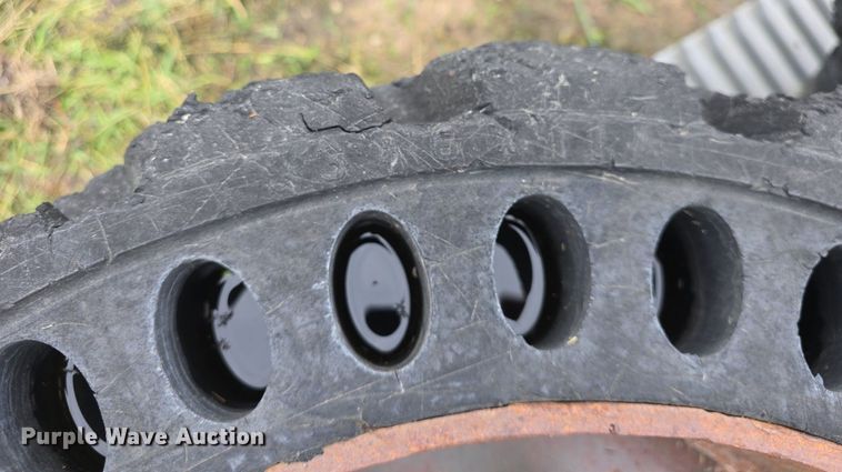 image for item EK6047 (4) 33x6x11 tires and wheels